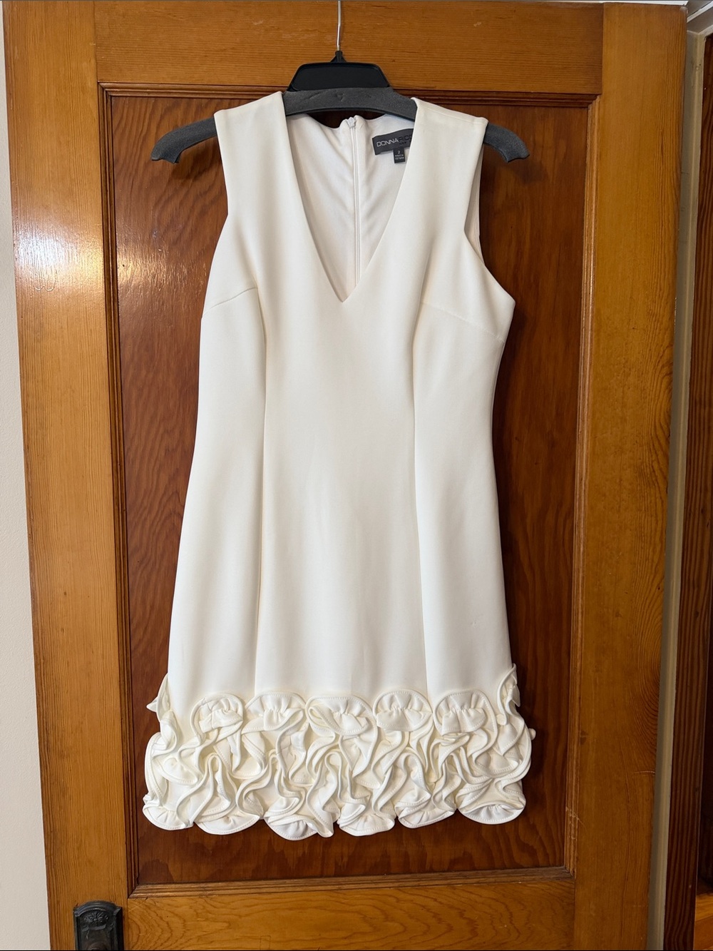 Donna Ricco Cream Sleeveless V-Neck Mini Dress with Rosette Hem
